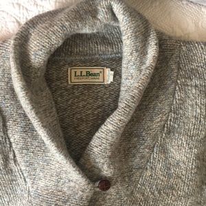 Beautiful Ll Bean Wool Shawl Collar 